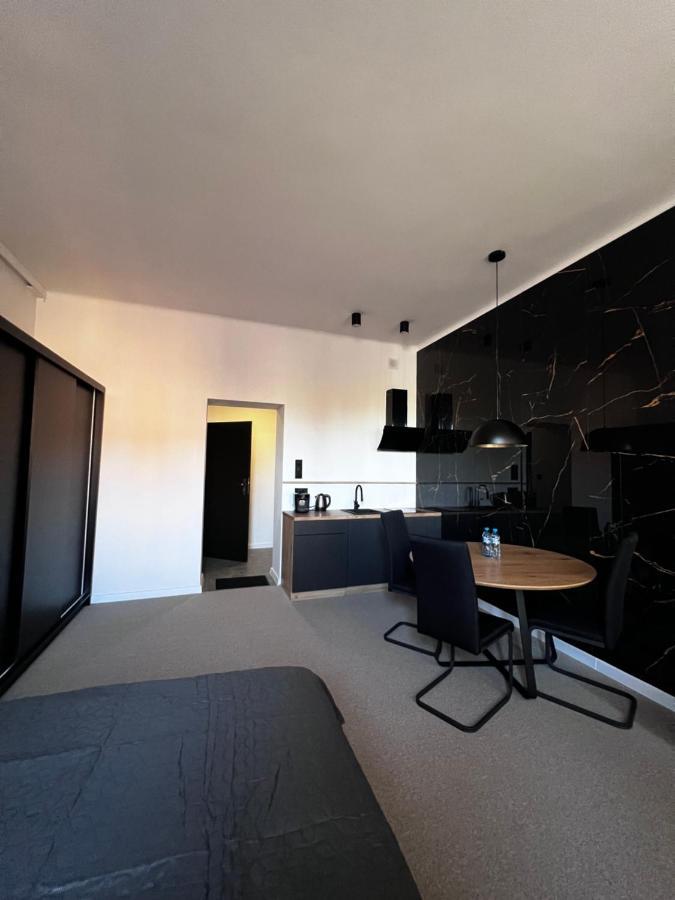 Gamler Apartments By Letrent Жирардов Екстериор снимка